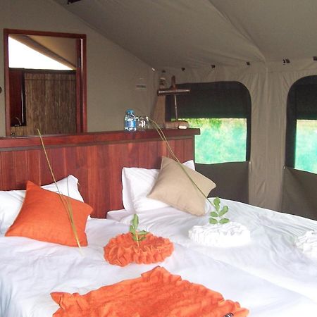 Nkasa Lupala Tented Lodge Sangwali Bagian luar foto