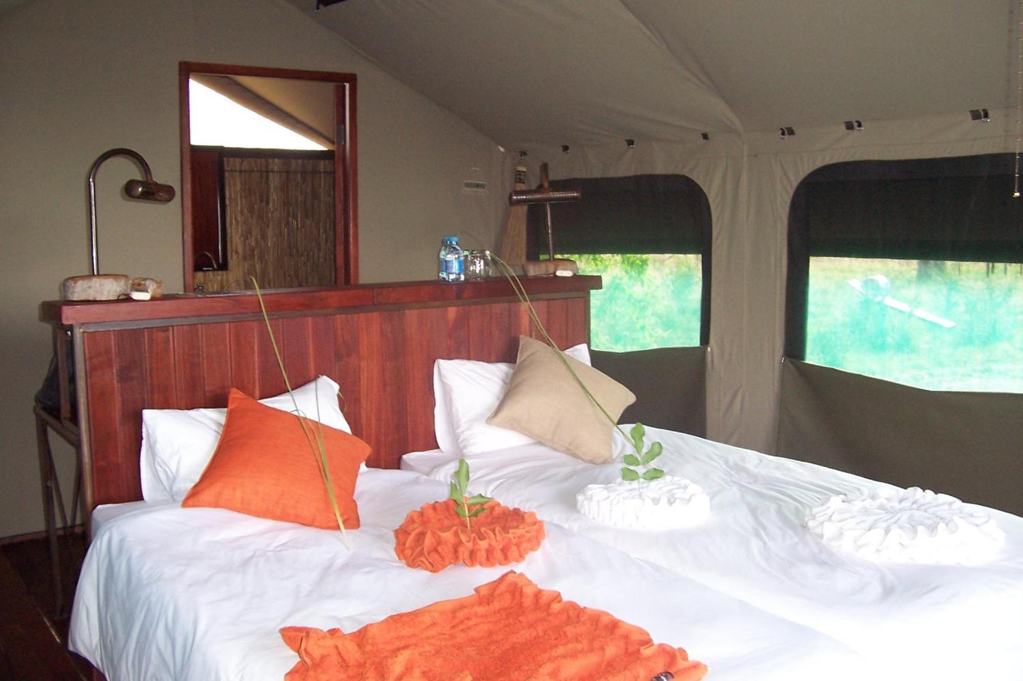 Nkasa Lupala Tented Lodge Sangwali Bagian luar foto